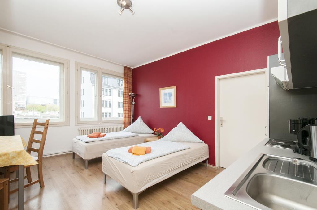 City-Appartements Nordkanalstrasse - Monteurunterkunft Хамбург Стая снимка