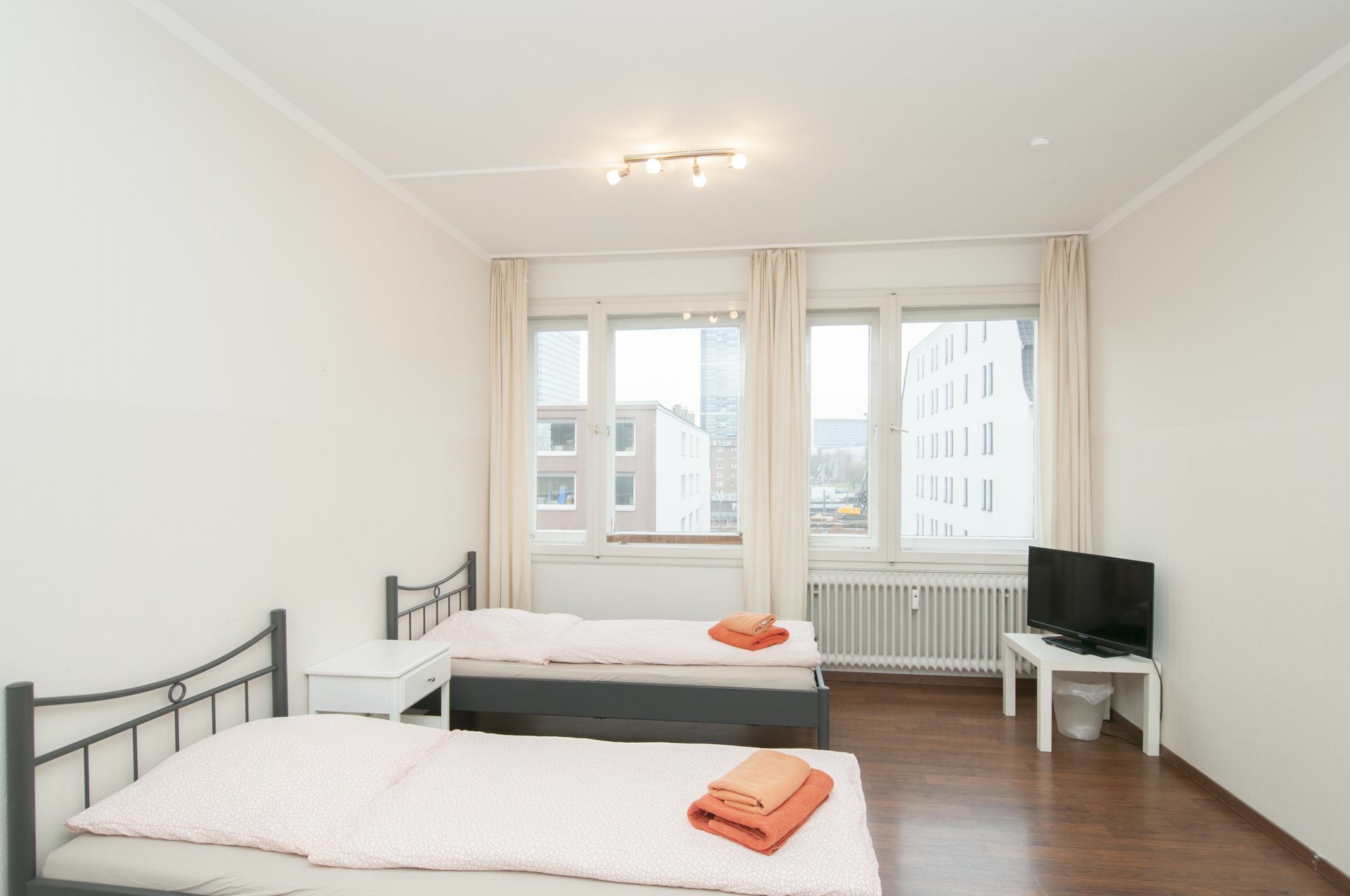 City-Appartements Nordkanalstrasse - Monteurunterkunft Хамбург Екстериор снимка